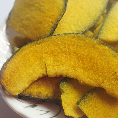 ซื้อ ผักแห้งเป็นของว่างเพื่อสุขภาพที่ฮอตที่สุดในปี 2022 ชิ้นฟักทองทอดสุญญากาศ online manufacture