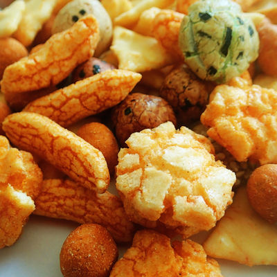 ราคาดี ร้อนขายข้าวเกรียบกับถั่วลิสงเคลือบขนมข้าวญี่ปุ่นข้าวเกรียบเซมเบ้ผสม ออนไลน์